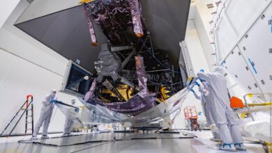 Photo of La NASA ‘desempaca’ el telescopio espacial más potente y costoso que buscará vida extraterrestre